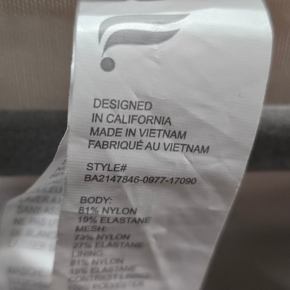 NWOT Fabletics Dove White Sports Bra 4X - Picture 6 of 6